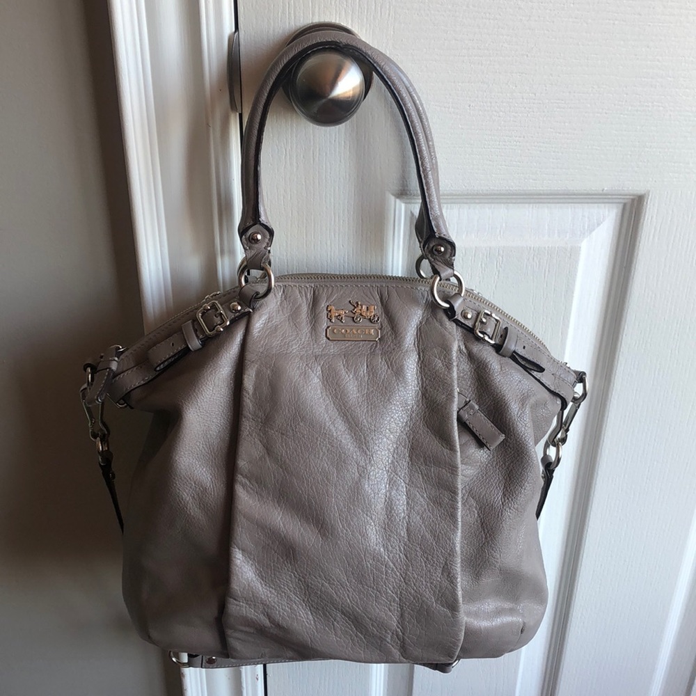 EUC Authentic Leather Coach Purse